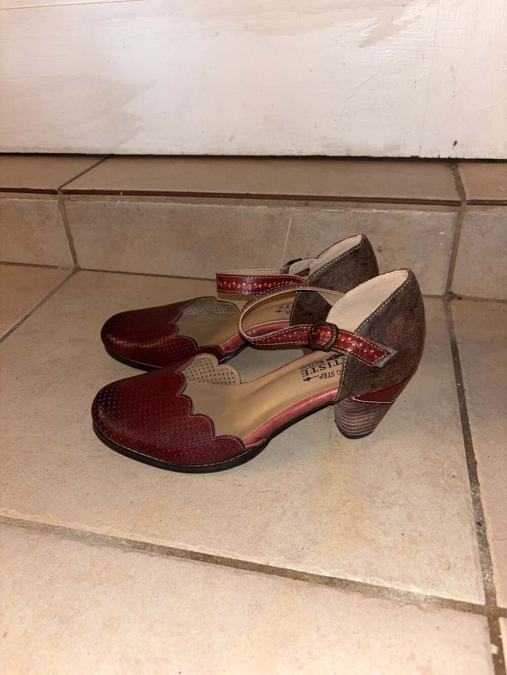 Spring Step L'Artiste Parchelle Leather Mary Jane Heels Size 39